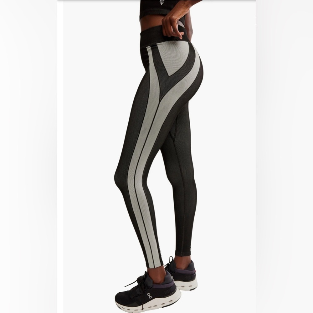 Free People Movement Free Kick Black & Gray Leggings Size XS/S